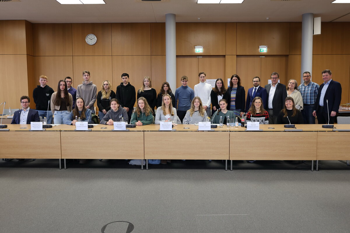 Ein Thema des Jugendkreistags am 17. Dezember war die Teilnahme des Landkreises an der U18-Wahl im Februar 2026.